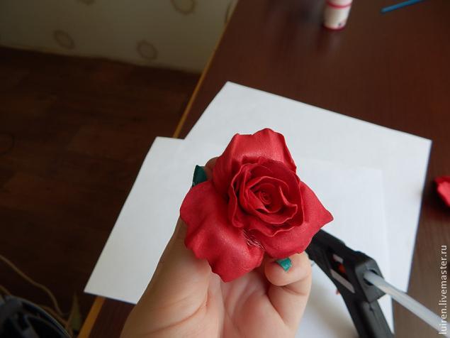 Реалистичная роза из фоамирана своими руками, фото № 18