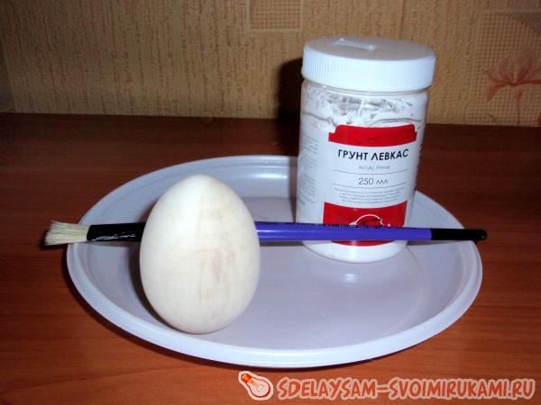 Роспись деревянного яйца
